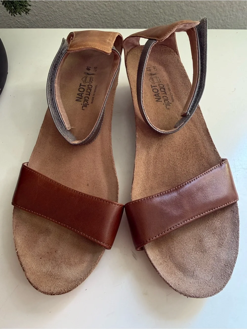 Naot pixie wedge sandals women size 10 Brown and Silver Wedge Sandals